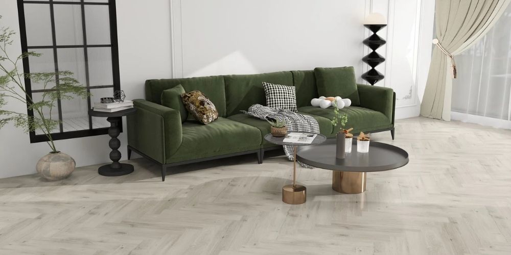 Econfloor halszálka mintás SPC padlóburkolat elegáns nappaliban, fa hatású design padló.